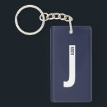 Llavero Monograma y nombre personalizados en negrita moder<br><div class="desc">Diseño de monograma moderno con letra de monograma personalizada "J" y nombre en estilo de fuente sans serif negrita moderno.

Regalo perfecto para él,  regalo del día del padre,  regalo para los padrinos y más.</div>
