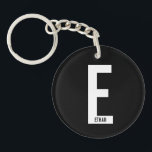 Llavero Monograma y nombre personalizados en negrita moder<br><div class="desc">Diseño de monograma moderno con letra de monograma personalizada "E" y nombre en estilo de letra sans serif negrita moderna.

Regalo perfecto para él,  regalo del día del padre,  regalo para los padrinos y más.</div>