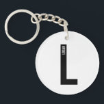 Llavero Monograma y nombre personalizados en negrita moder<br><div class="desc">Diseño de monograma moderno con letra de monograma personalizada "L" y nombre en estilo de fuente sans serif negrita moderna.

Regalo perfecto para él,  regalo del día del padre,  regalo para el padrino y más.</div>