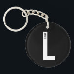 Llavero Monograma y nombre personalizados en negrita moder<br><div class="desc">Diseño de monograma moderno con letra de monograma personalizada "L" y nombre en estilo de letra sans serif negrita moderno.

Regalo perfecto para él,  regalo del día del padre,  regalo para los padrinos y más.</div>