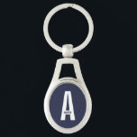 Llavero Monograma y nombre personalizados en negrita moder<br><div class="desc">Diseño de monograma moderno con letra de monograma personalizada "A" y nombre en estilo de letra sans serif negrita moderna.

Regalo perfecto para él,  regalo del día del padre,  regalo para padrinos y más.</div>