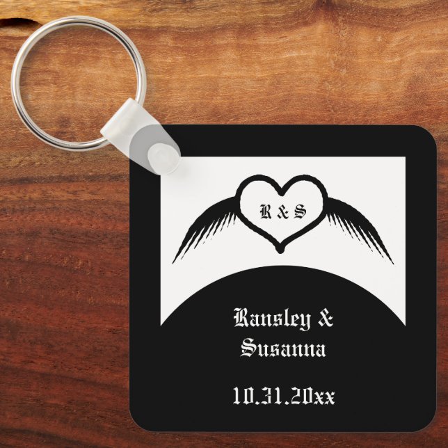 Llavero Monogramado Boda gótico Personalizado del corazón  (Anverso)