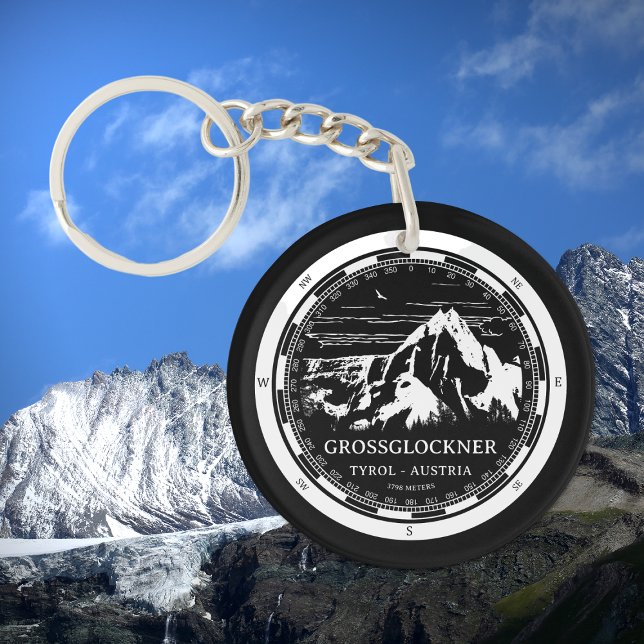 Llavero Monte Grossglockner - Alpes de Tirol Austria (Mount Grossglockner Keychain in Back with a white compass and mountain illustration)
