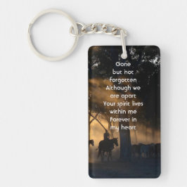 Llavero Monumento a los caballos de caminata por el bosque