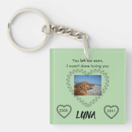 Llavero Monumento a mascotas con corazones de impresión en