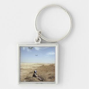 Llavero Mosca de los Ospreys de MV-22B sobre el hospital