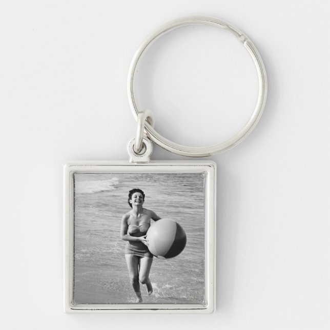 Llavero Mujer con una pelota de playa (Frente)