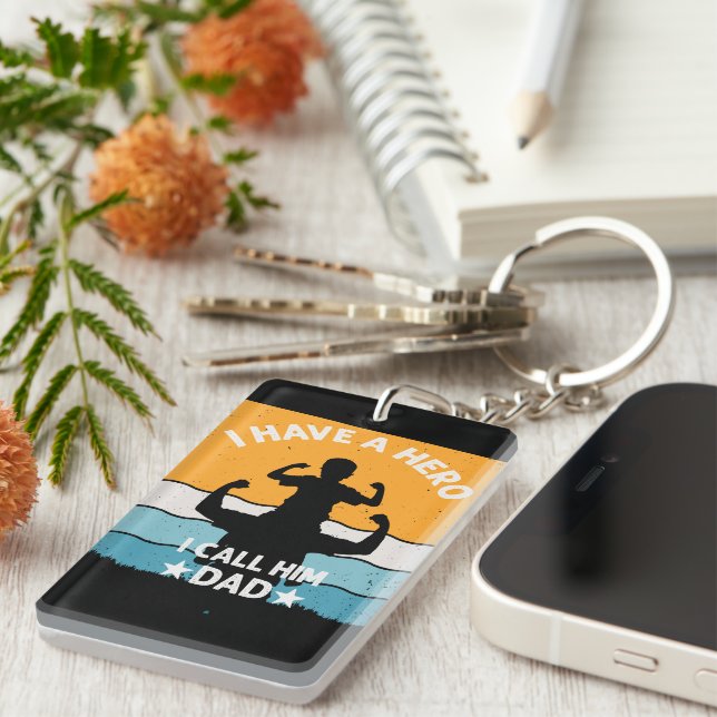 LLAVERO MY FATHER IS A HERO (Frente Derecha)