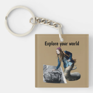 Llavero Naga Explorer World Travel Fantasy Keychain