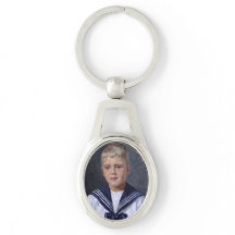 Niño con traje de marinero