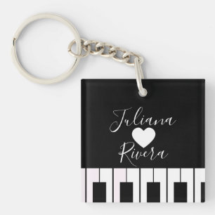 Llavero Nombre de guión de piano y corazón