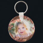 Llavero Nombre de la foto del personalizado<br><div class="desc">Personalizado Nombre de guión gráfico Diseñar su propia cadena de claves con foto personalizada en otoño romántico hojas de la corona.</div>