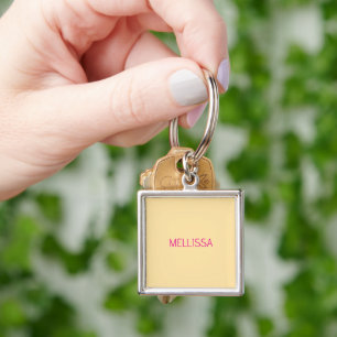 Llavero Nombre personalizado minimalista crema