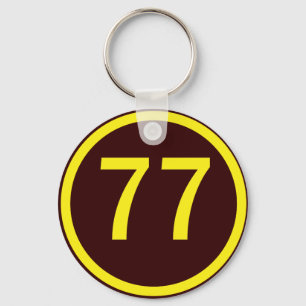Llavero número, 77, en círculo