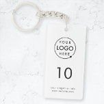 Llavero Número de habitación | Logotipo Hospitalidad comer<br><div class="desc">Una sencilla plantilla de personalizado blanco de negocios en un estilo minimalista moderno que se puede actualizar fácilmente con el logotipo de su empresa, el número de habitación y el texto. El diseño perfecto para un hotel, motel, hostal, bed and breakfast, ambiente de hospitalidad o para etiquetar las llaves de...</div>