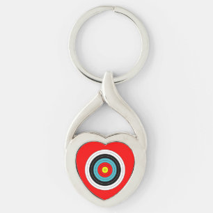Llavero Objetivo de tiro con arco sobre corazón rojo