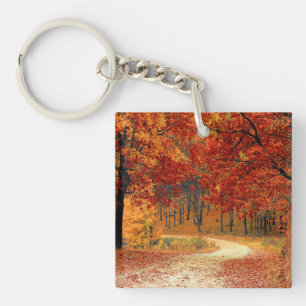 Llavero otoño en el bosque