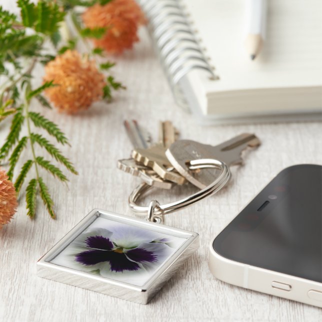 Llavero Pañuelo morado y blanco (Lado)