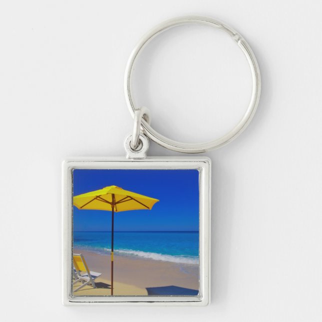 Llavero Paraguas de playa amarillos y sillas impecables (Frente)