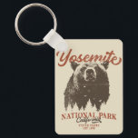 Llavero Parque nacional Yosemite Grizzly Bear California<br><div class="desc">¿Listo para embarcarse en su próxima aventura al aire libre? Esta camiseta del Parque Nacional Yosemite es una elección perfecta. Con un audaz oso negro y pintoresco paisaje forestal, esta camisa le inspirará a explorar y abrazar la naturaleza. Descansa tu explorador interior y no te pierdas esta oportunidad de llevar...</div>