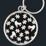 Llavero Patines De Patinaje Floral Negro Y Rosa<br><div class="desc">Modernas daisies de verano de primavera en blanco y negro pastel de Guay y cuatriciclos de rodillos retro blancos con diseño de ruedas rosado para mujer patinadora de rodillos, chica. Diseño de patrones de patines de rodillos amables en decoración casera, tazas, papel envolvente, etc. Patinaje sobre patines de arte regalo...</div>