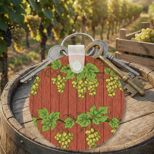 Llavero Patrón de parra de uva verde sobre madera rústica