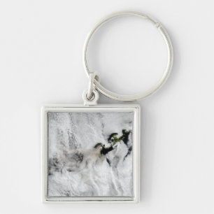 Llavero Penacho del volcán de Okmok, islas Aleutian 2