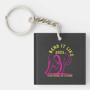 Llavero Personalizable "Bend it like 2025" Gato de yoga