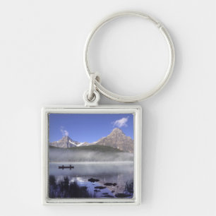 Llavero Pescadores en canoa en Waterfowl Lake, Banff