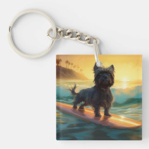 Llavero Pintura de Surf en la Playa de Affenpinscher