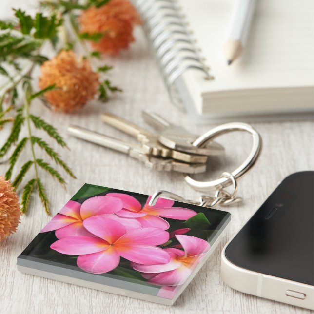 Llavero Plumeria Keychain (Frente Derecha)