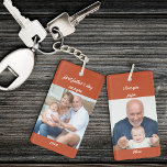 Llavero Primer Día del Padre como Naranja del Papa 2 Foto<br><div class="desc">Cadena de fotos para el primer día del padre de un abuelo. La plantilla de fotos está configurada para que añadas 2 de tus imágenes favoritas, que se imprimen una en cada lado, en formato cuadrado/instagram. Podrías añadir fotos de maternidad o imagen de sonograma/ultrasonido. La redacción es totalmente editable y...</div>
