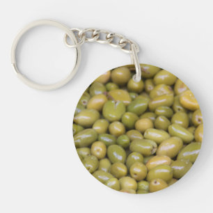 Llavero Primer plano de aceitunas verdes
