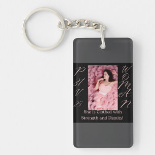 Llavero Proverbios 31 Keychain negra, rosa y gris