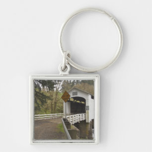 Llavero Puente cubierto de gato silvestre, condado de Lane