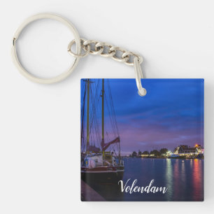 Llavero Puerto de Volendam iluminado por la noche