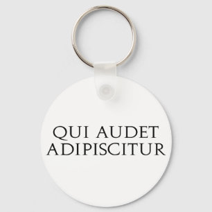 Llavero Qui Audet Adipiscitur