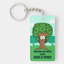 Rama fuera con amor abrazando un árbol