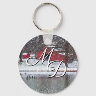 Llavero Red Barn In Snow Painterly Keychain