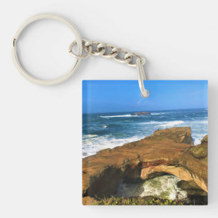 Llavero Roca Otter en el Parque Estatal Devil's Punchbowl,