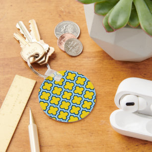 Llavero Rojo azul amarillo y bebé, Entramado, Quatrefoil