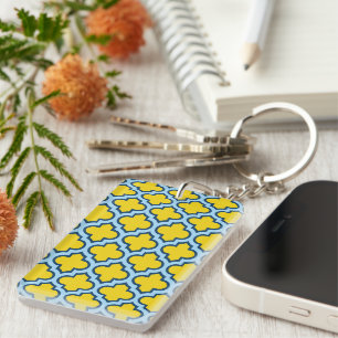 Llavero Rojo azul amarillo y bebé, Entramado, Quatrefoil