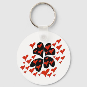 Llavero Rojo en los corazones negros