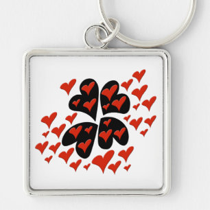 Llavero Rojo en los corazones negros