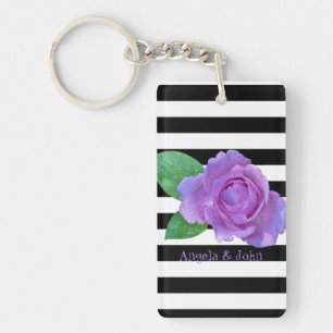 Llavero Rosas Purpura, Rayas Negras y Blancas Personalizad