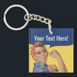 Llavero Rosie The Riveter Keychain | Texto Personalizado<br><div class="desc">Clásico "Podemos hacerlo" Personalizado Rosie The Riveter,  el pin del botón de propaganda de la segunda guerra con texto personalizado. Crea tu propio diseño añadiendo tu nombre,  lema o cualquier texto en el globo de historietas vintage. Este botón feminista de Rosie The Riveter es un regalo de aliento perfecto.</div>