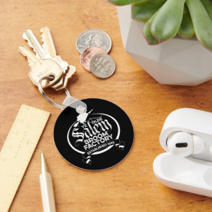 Llavero Salem Witch Broom Factory - gótica vintage diverti