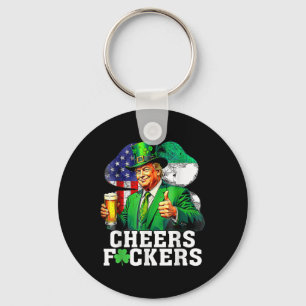 Llavero Saludos por la bebida divertida de cerveza St Patr