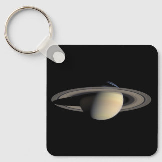 Llavero Saturno iluminado por el sol Planeta gigante gaseo