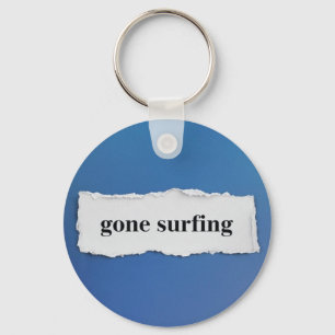 Llavero se fue surfeando al azul